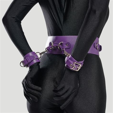 4. Ball tie: In a standard ball tie, the submissive partner is bound in the fetal position with their arms and knees tucked into their chest. A ball gag may be placed in their mouth. 5. Frogtie: In this rope bondage position, the submissive partner's ankles are tied to their thighs.